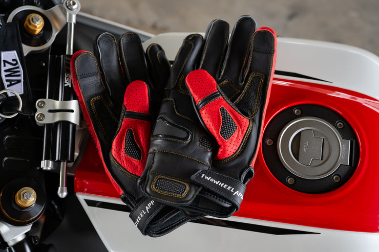 2WA™ ELITE Rich Red RESPECT Glove